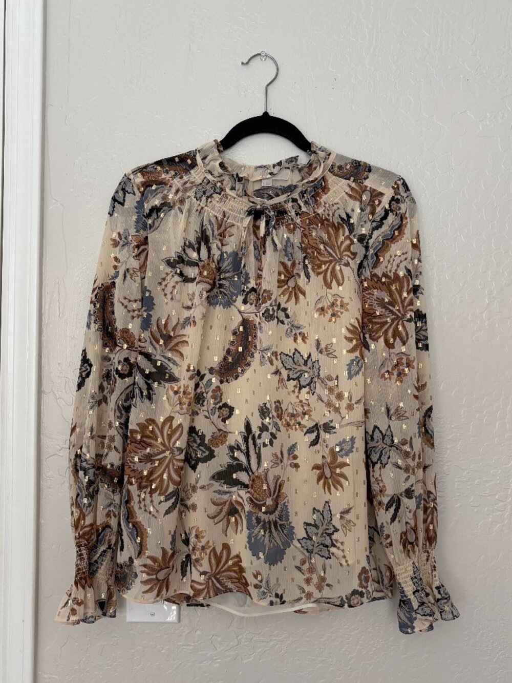 Loft Long Sleeve Ruffle Cream Floral Paisley Blouse Size Large - Picture 2 of 5